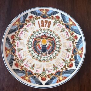 Vintage Wedgwood 1979 Sacred Scarab Calendar Plate English China Etruria